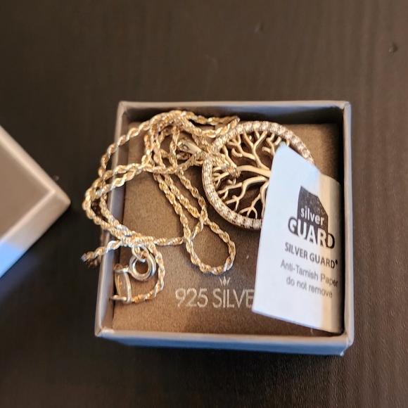 Bijou Brigitte Tree of Life sterling silver necklace - Picture 8 of 10